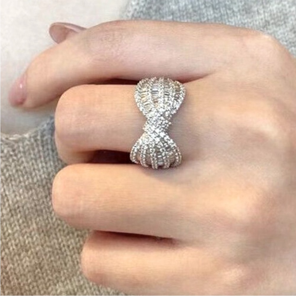 New Luxury Gorgeous 925 Silver Diamond Twist Knot Ring - Picture 2 of 6